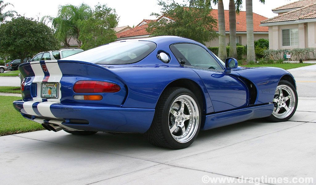 1996-Dodge-Viper-GTS-rearside_hre-sm.jpg